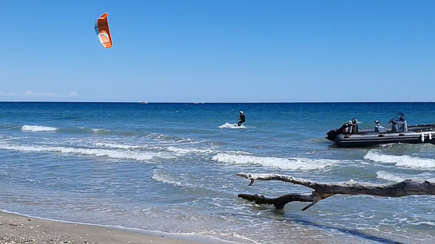 Stage de kite avec matériel et moniteur diplômé dans l'Hérault