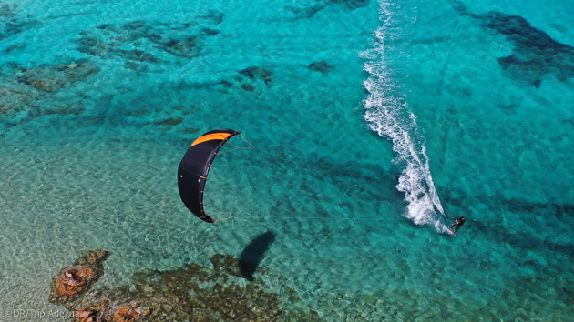 Naviguez sur les plus beaux spots de kite de Sardaigne