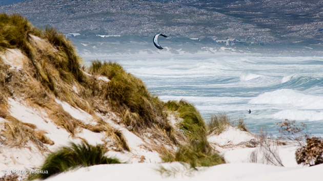 Sessions de kitesurf inoubliables sur les plus belles vagues de Cap Town