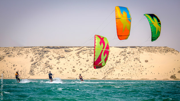 Naviguez en kitesurf sur la lagune de Dakhla au Maroc