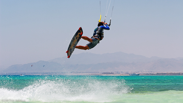 Leçons avancées de kitesurf sur le lagon de Soma Bay en Egypte