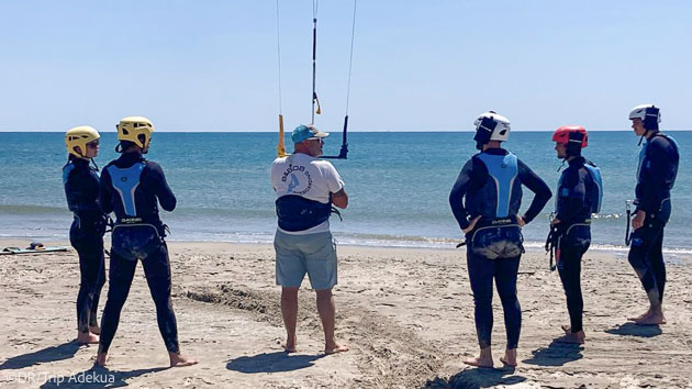 Cours de kitesurf en famille ou entre amis dans l'Hérault