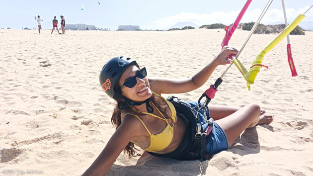 Apprenez le kitesurf lors d'un stage à Fuerteventura, dans des conditions idéales