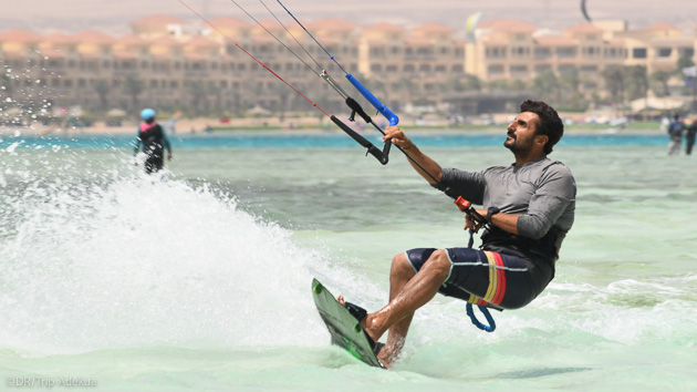 Progressez en kitesurf pendant votre séjour à Safaga