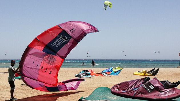 Progressez en kite sur le spot de Safaga en Egypte avec 12 heures de cours