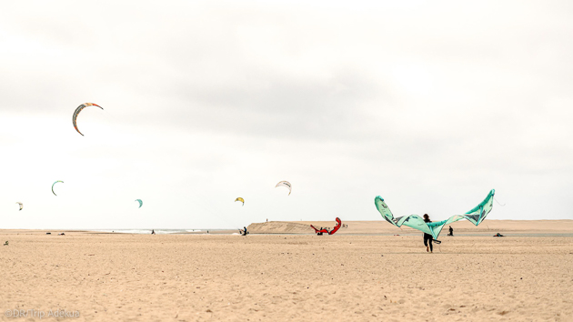 Des sessions de kitesurf inoubliables sur la lagune d'Obidos au Portugal
