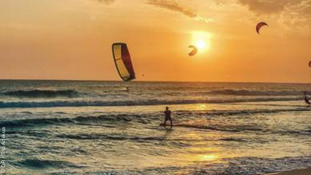 Progressez en kitesurf sur les meilleurs spots de Moitas au Brésil
