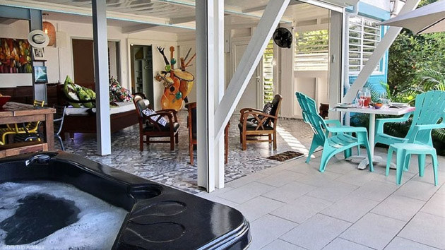 Votre appartement dans une villa avec jardin tropical en Guadeloupe