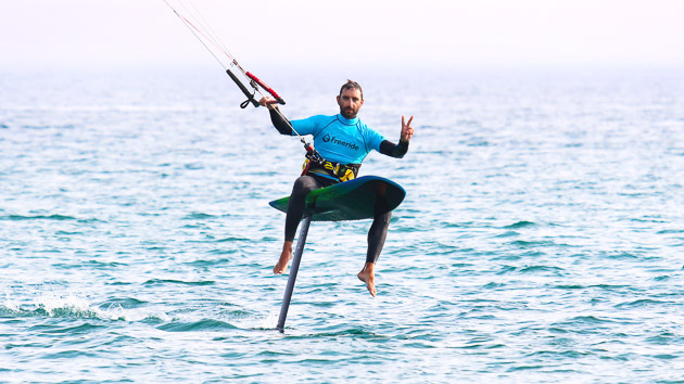 En avril, misez sur Tarifa pour un stage de kitesurf