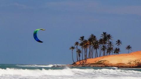 vagues et kitesurf à Lagoinha, un des meilleurs spots au Brésil