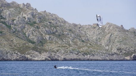 Votre croisière kitesurf inoubliable en Méditerranée jusqu'à Porquerolles